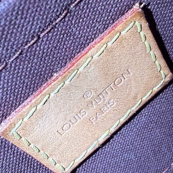 Louis Vuitton, favorite MM Crossbody Bag - Picture 10 of 10